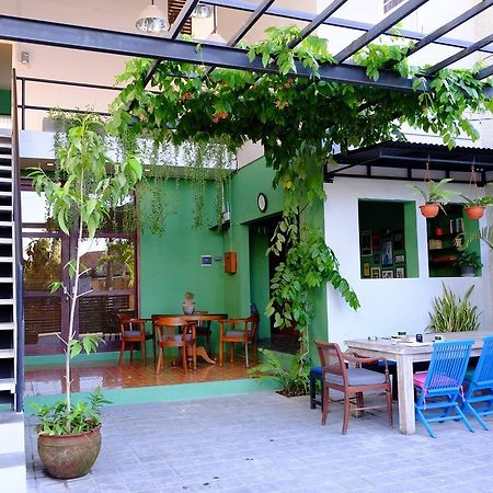 Matta Lodge Kuta Selatan エクステリア 写真